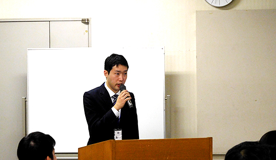 仕事の様子01