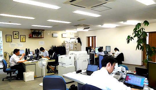 仕事の様子05
